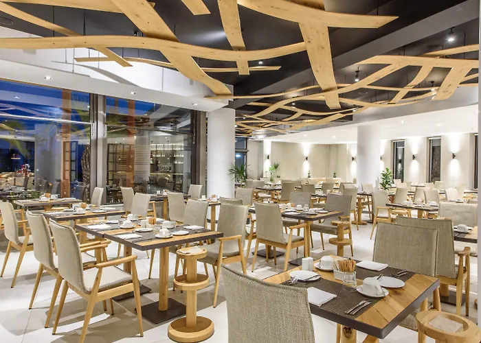 منتجع ستيلا آيلاند لوكشري ريزورت&سبا 5*